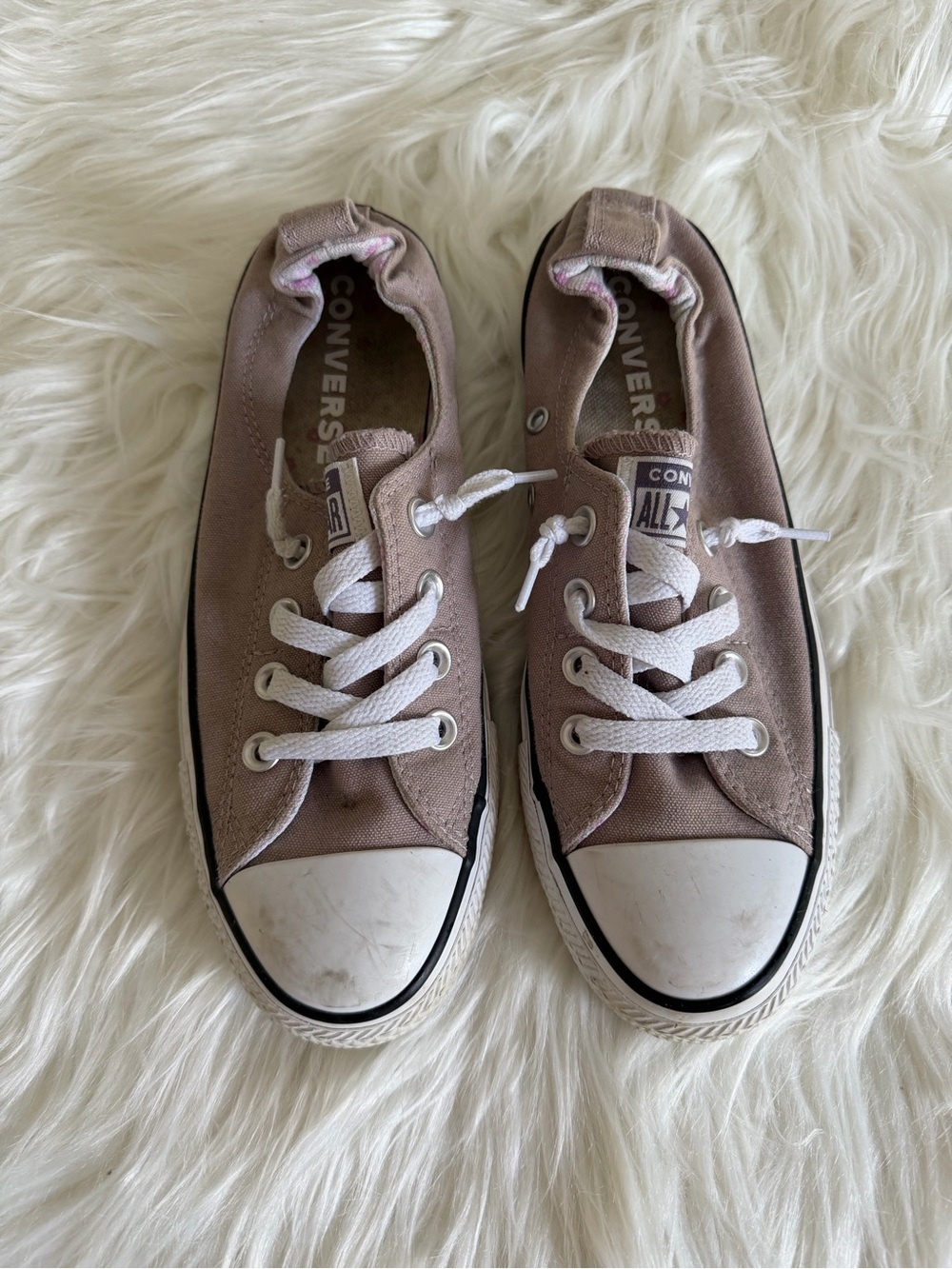 Converse Low Top Sneakers in Taupe and White Size 7.5